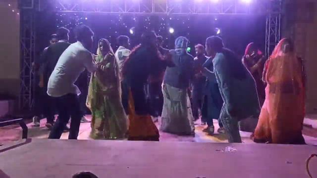 зажигательные танцы раджистана на свадьбе #india #perfectworld #невесты #необычныелюди #ритуалы (3 смотреть онлайн