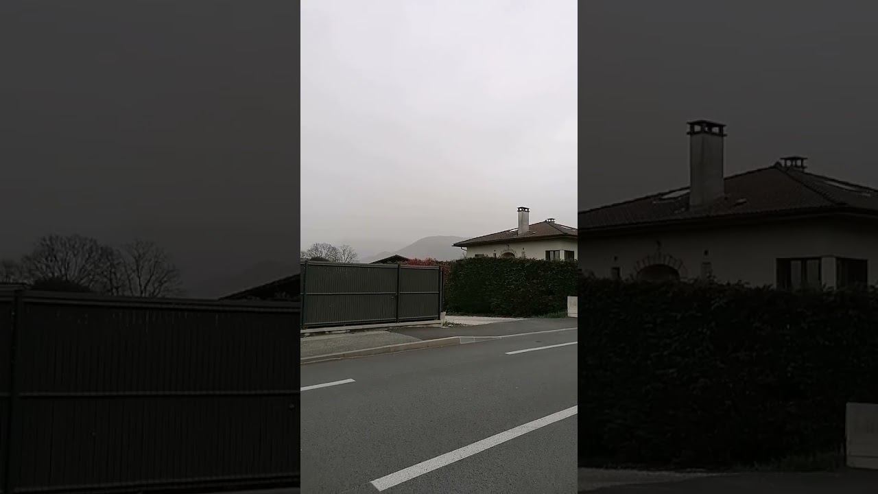 Во Франции нечем дышать смотреть онлайн