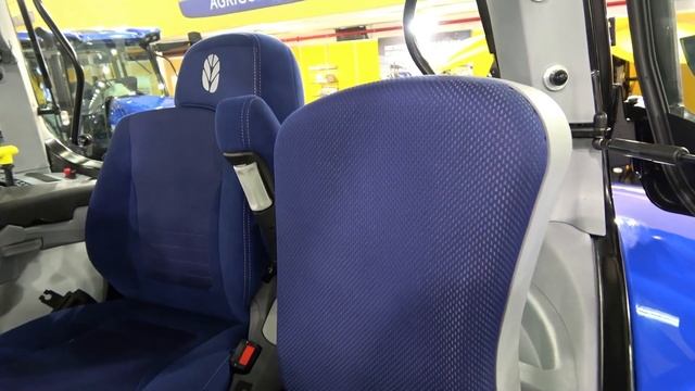 The 2020 NEW HOLLAND T7 165S tractor смотреть онлайн