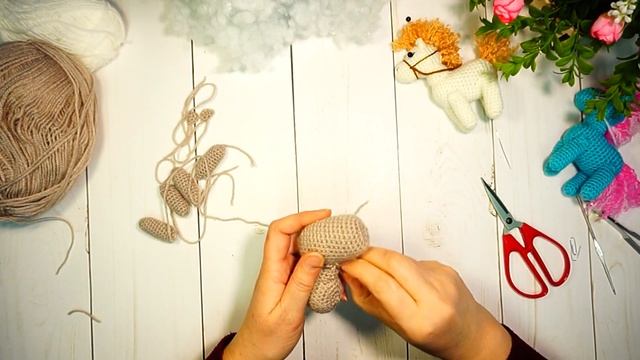 Как связать лошадку крючком / вязаная игрушка крючком своими руками для начинающих / подробный МК смотреть онлайн