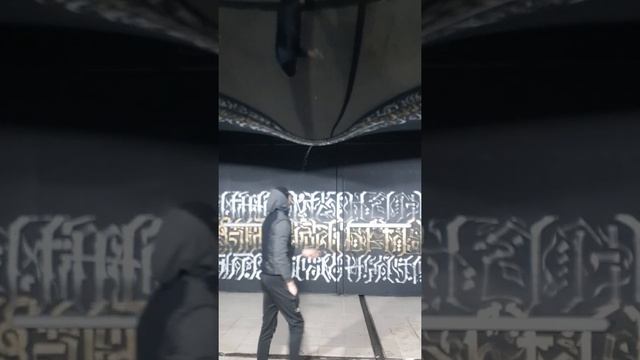 обвалился натяжной потолок , вода потекла провис потолок , решил сделать дырочку для слива воды смотреть онлайн