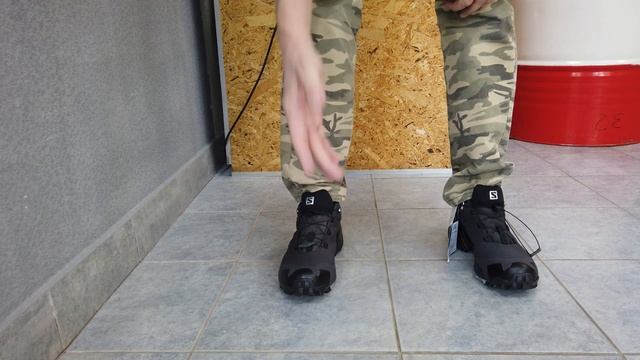 Самая лучшая модель в марке Salomon Cross Hike GTX открытие года. Получился супер обзор. смотреть онлайн