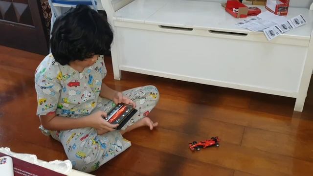 Shell Ferarri SF90 bluetooth remote control car смотреть онлайн