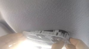 Держатель для очков в автомобиль