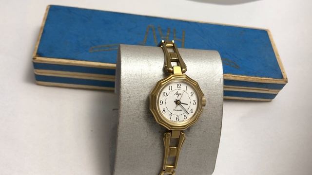 Женские наручные часы Луч с браслетом смотреть онлайн