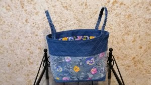 Текстильная корзина из старых джинсов.