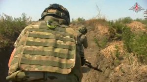 Тренировки по захвату опорных пунктов с военнослужащими 68-го армейского корпуса