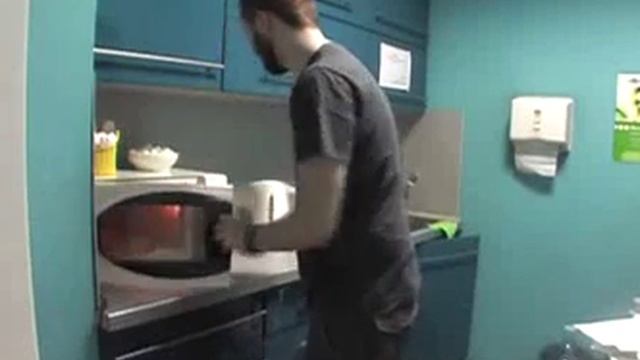 говорящая микроволновка :DD смотреть онлайн