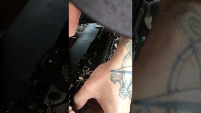 4 Minute Typewriter Drawband Repair смотреть онлайн