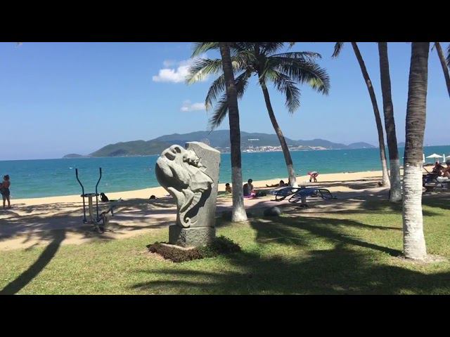 Центральный пляж Нячанга, Вьетнам. Nha Trang
