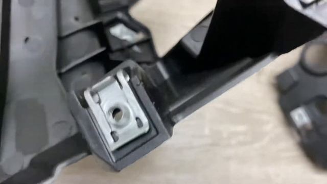 Кронштейн бампера BMW X5 F15 БМВ Х5 Ф15