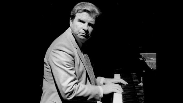 Gilels Plays Beethoven Sonata In D Major, Op. 10 - Nº 3  {Concertgebouw}