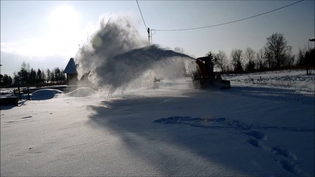 Как снегоочиститель ДЭМ 124 пытался затмить солнце смотреть онлайн