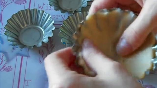 Корзиночки со взбитыми сливками. Рецепт смотреть онлайн