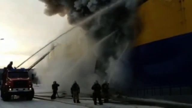 Причиной пожара в гипермаркете Томска стал поджог смотреть онлайн