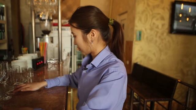 ПОРАБОТАЕМ ОФИЦИАНТОМ??? смотреть онлайн