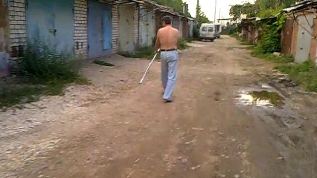 я бегу с шестом.mp4 смотреть онлайн