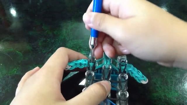 {Disney Figurine Series} Anna from Frozen Action Figure/Figure on the Rainbow Loom || How To смотреть онлайн
