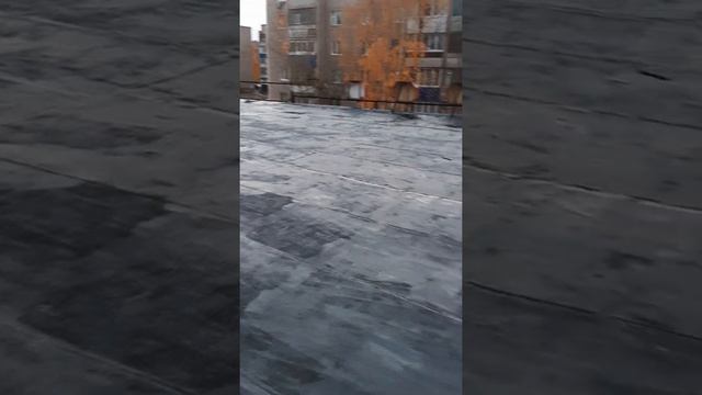 Обработка (грунтовка)праймером вторым слоем, с помощью валиков. Технониколь. смотреть онлайн