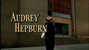 Audrey Hepburn / Henry Mancini - Moon River  (Stereo / Lyrics)