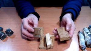 Розжиг для костра из газет и парафина.