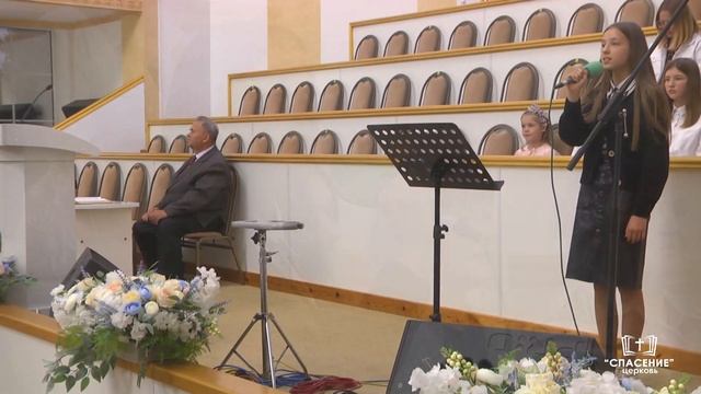 Иногда любить бывает больно / Стихотворение смотреть онлайн