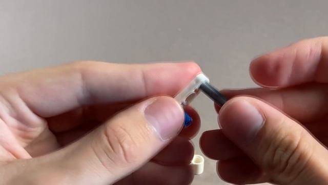 Как сделать Мощный Пистолет - Автомат из Лего смотреть онлайн