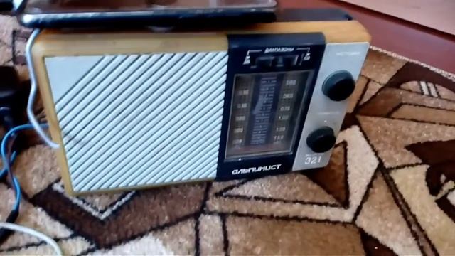 Як зробити колонку з радіо!? смотреть онлайн