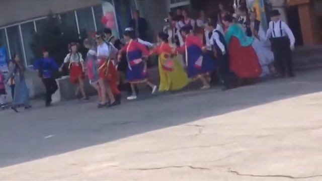 Выступление перед каникулами!!! Под конец сгорела колонка , сильный бит ? смотреть онлайн