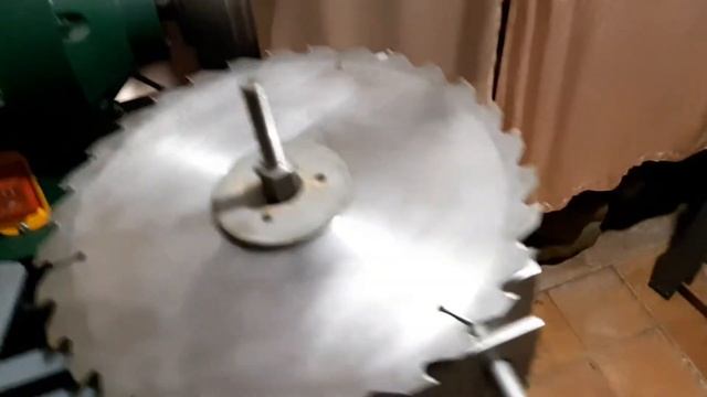 Приспособление для заточки дисковых пил. Своими руками. смотреть онлайн