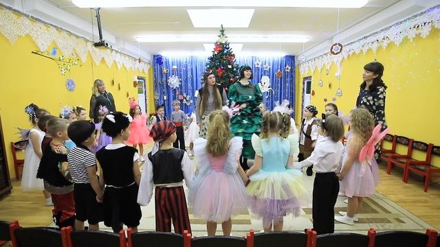 новогодний утренник Леры. 29.12.2022 смотреть онлайн