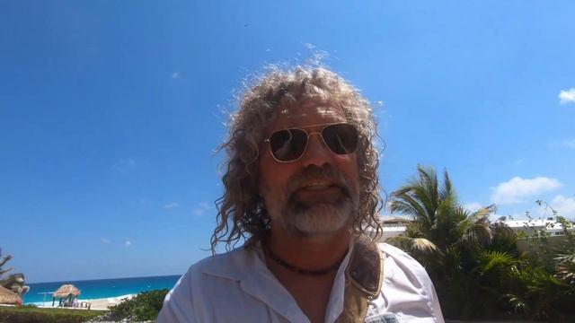 2019 Cancun!!! Lana Smuggles A Suitcase Full Of Sheets Through Cancun Airport!