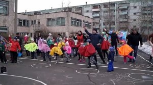 Флешмоб с родителями и учениками школы, посвящённый Международному Дню Здоровья ДОУ 110 Братск