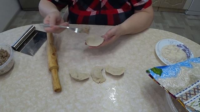 Манты и пельмени из рисовой муки. И лепёшки. Очень интересная эта мука. смотреть онлайн