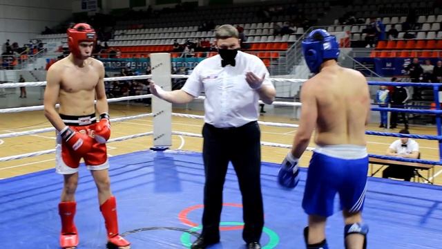 ЛАКИ ПАНЧ. К-1. Гатин Ильхам (красный) - Маннанов Нур (синий). День 2. Финал ПФО в Уфе. 12.02.2021г смотреть онлайн