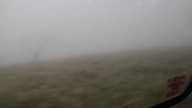 driving in fog on Hokkaido road смотреть онлайн