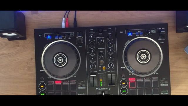 BOILER ROOM WARM UP LIVE MIX | TREBLE-C смотреть онлайн