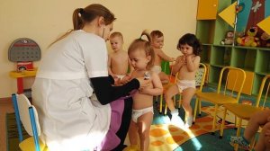 Сиреневая (младшая группа). Врач