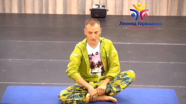 КАК РАЗМИНАТЬ СТОПУ, ЧТОБЫ ОСАНКА БЫЛА РОВНОЙ?