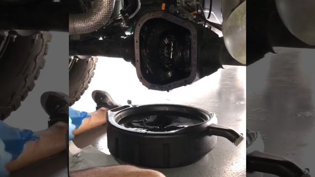 Ford Performance Rear Diff Cover for 2017-18 Ford F-150 Raptor смотреть онлайн