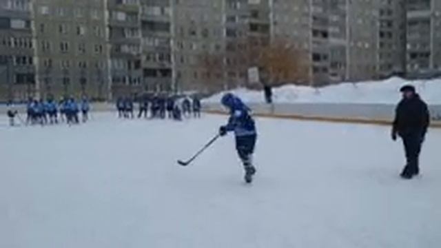 Хоккей Стальные шары - Сибирские хаски буллиты смотреть онлайн