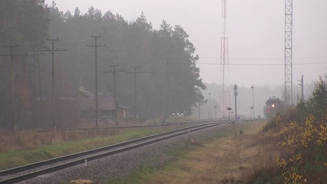 2М62-0285 и 2ТЭ10МК-3649 с грузовыми поездами / 2M62-0285 and 2TE10MK-3649 with freight trains смотреть онлайн