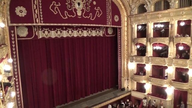 ТРЕХДНЕВНЫЙ ОТПУСК В ОДЕССЕ (часть 3). Оперный театр | Arina Belaja смотреть онлайн