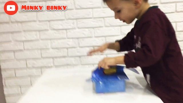fingerlings Что в коробке? Кто спрятался в коробке? Посылка Сюрприз для Мишки Обезьянка смотреть онлайн