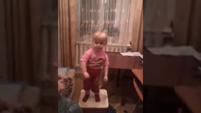 наш первый танец на камеру под Бумера смотреть онлайн