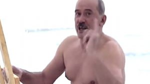 Пожалуй, это лучшее видео про купание в проруби