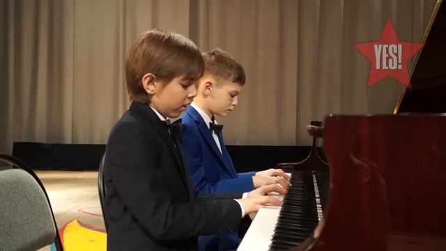 Никитин Даниил и Манченко Владислав - " Лунная дорожка" смотреть онлайн
