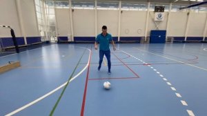 Футбольная тренировка на прием и остановку мяча