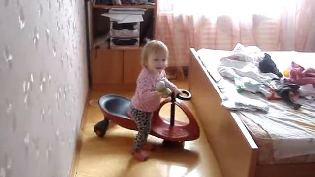 Катёнок и поющий микрофон смотреть онлайн