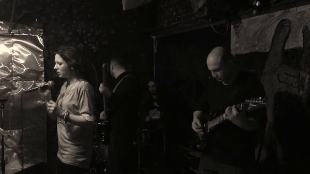 Dochka Bossa - Zombie (cover) Cranberries смотреть онлайн